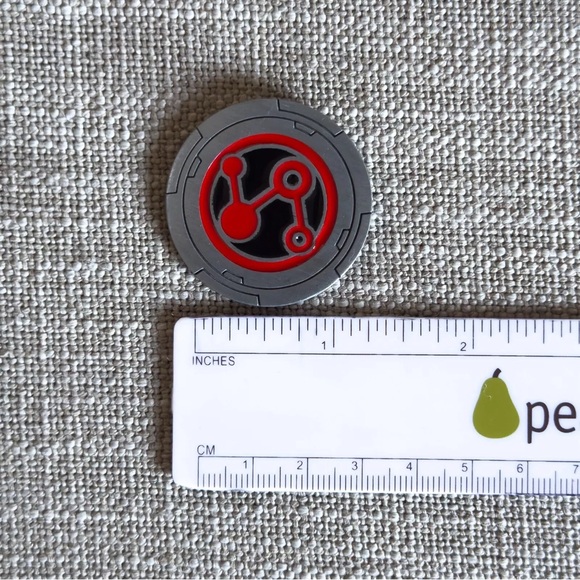 Marvel Ant-Man Quantumania Pym Particle Pin Badge Disney Movie Insider Exclusive - Picture 6 of 7